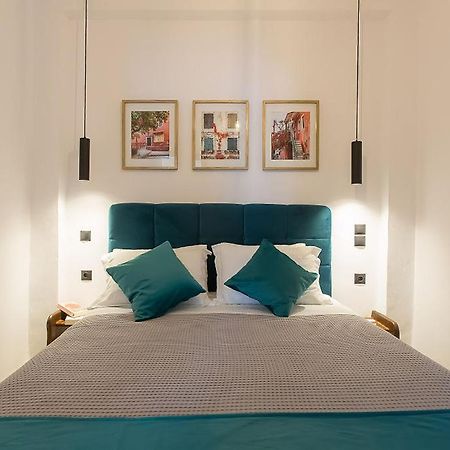 Deluxe Town Hall Square Flat In Historical Center 2 Corfu  Экстерьер фото