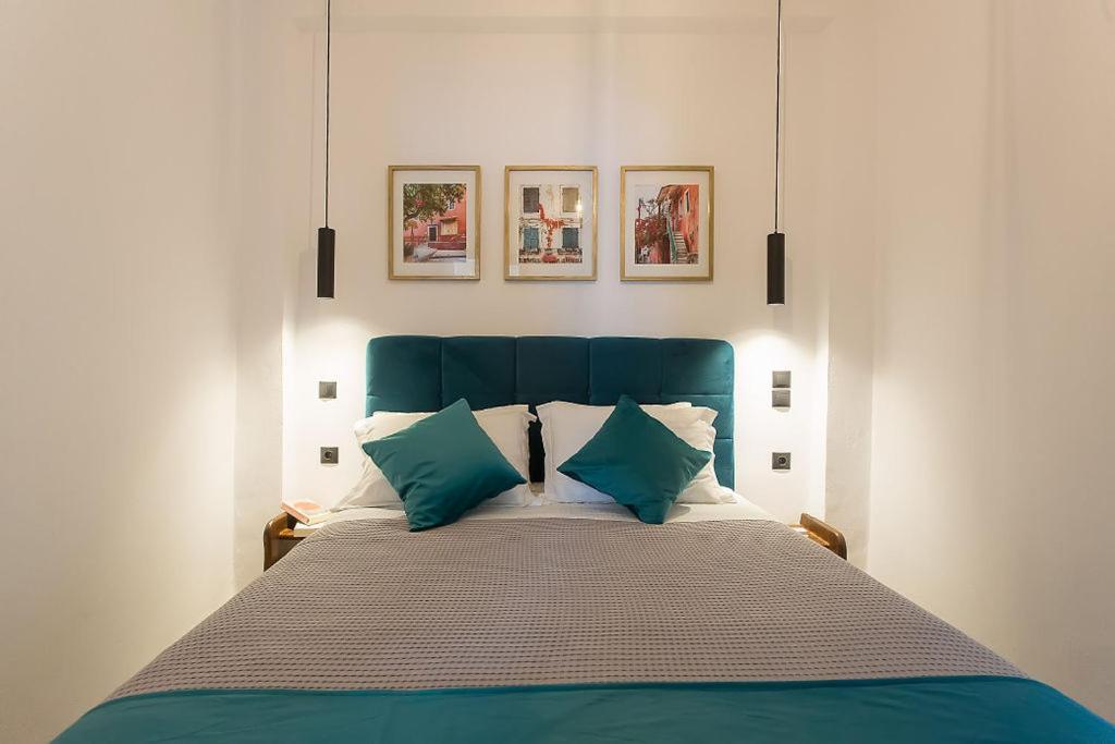 Deluxe Town Hall Square Flat In Historical Center 2 Corfu  Экстерьер фото
