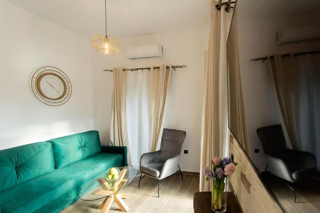 Deluxe Town Hall Square Flat In Historical Center 2 Corfu  Экстерьер фото